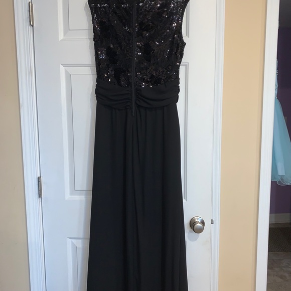 Long black dress - Picture 2 of 2